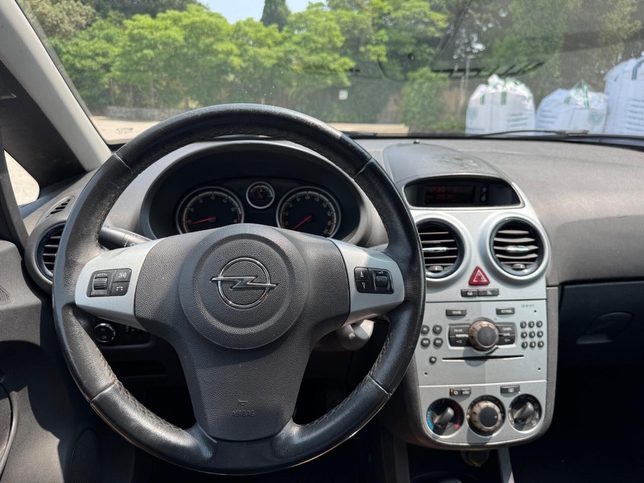 Opel Corsa 1.2 5 porte One