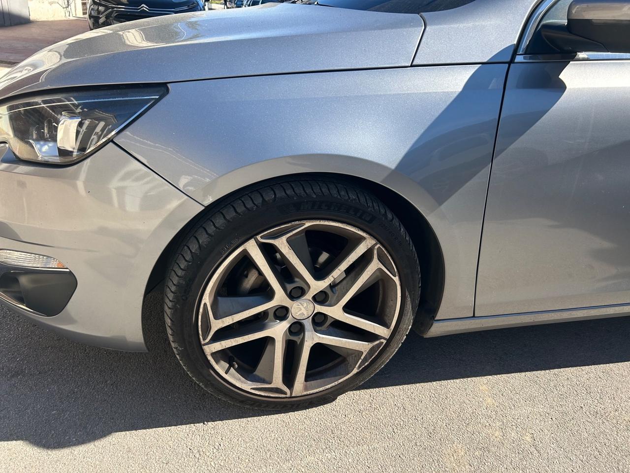 Peugeot 308 BlueHDi 120 S&S Allure