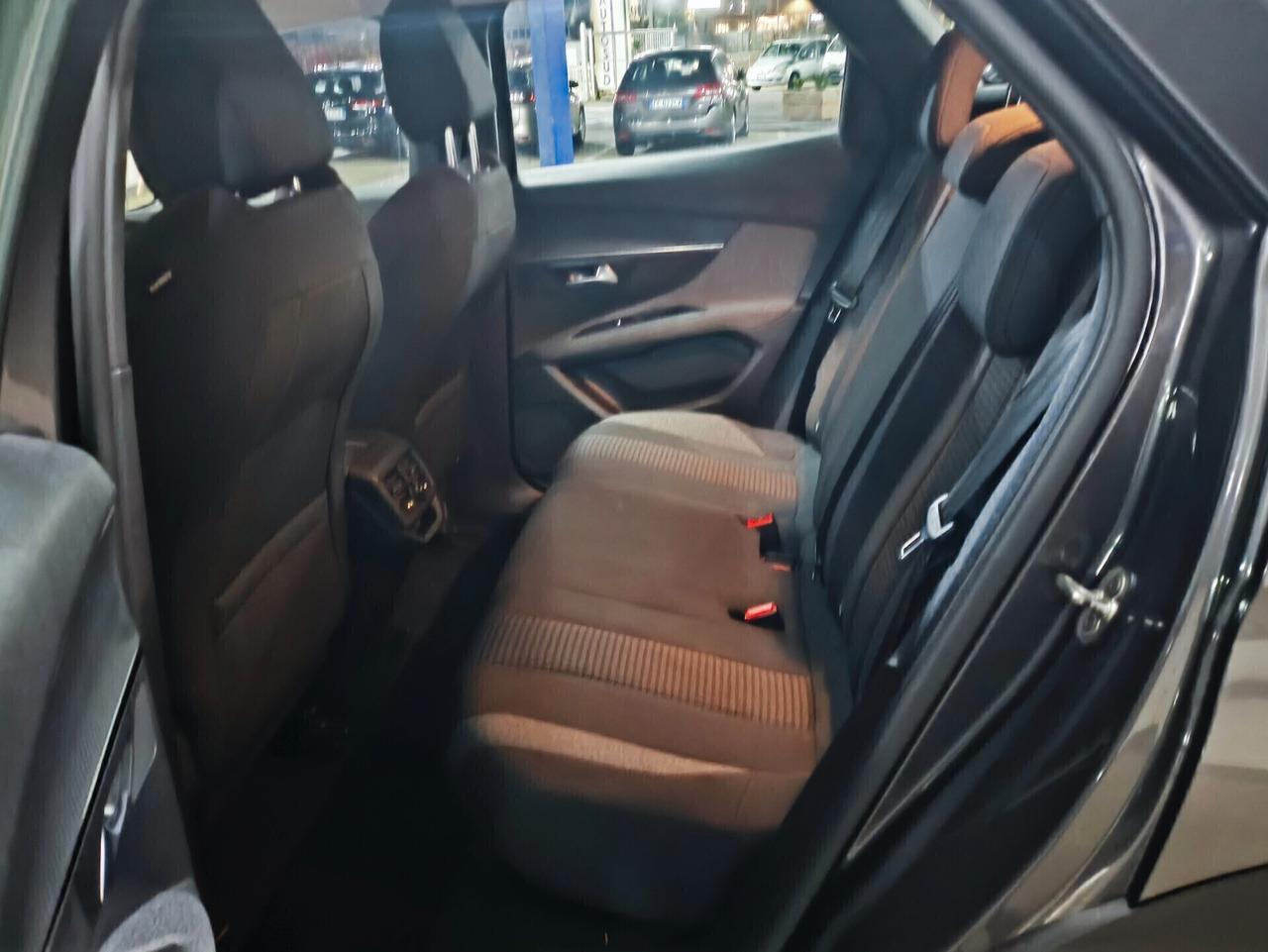 Peugeot 3008 BlueHDi 130 S&S Active