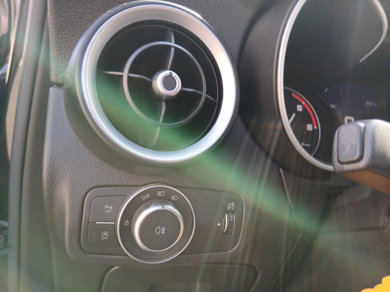 Alfa Romeo Stelvio 2.2 Turbodiesel 160 CV AT8 RWD