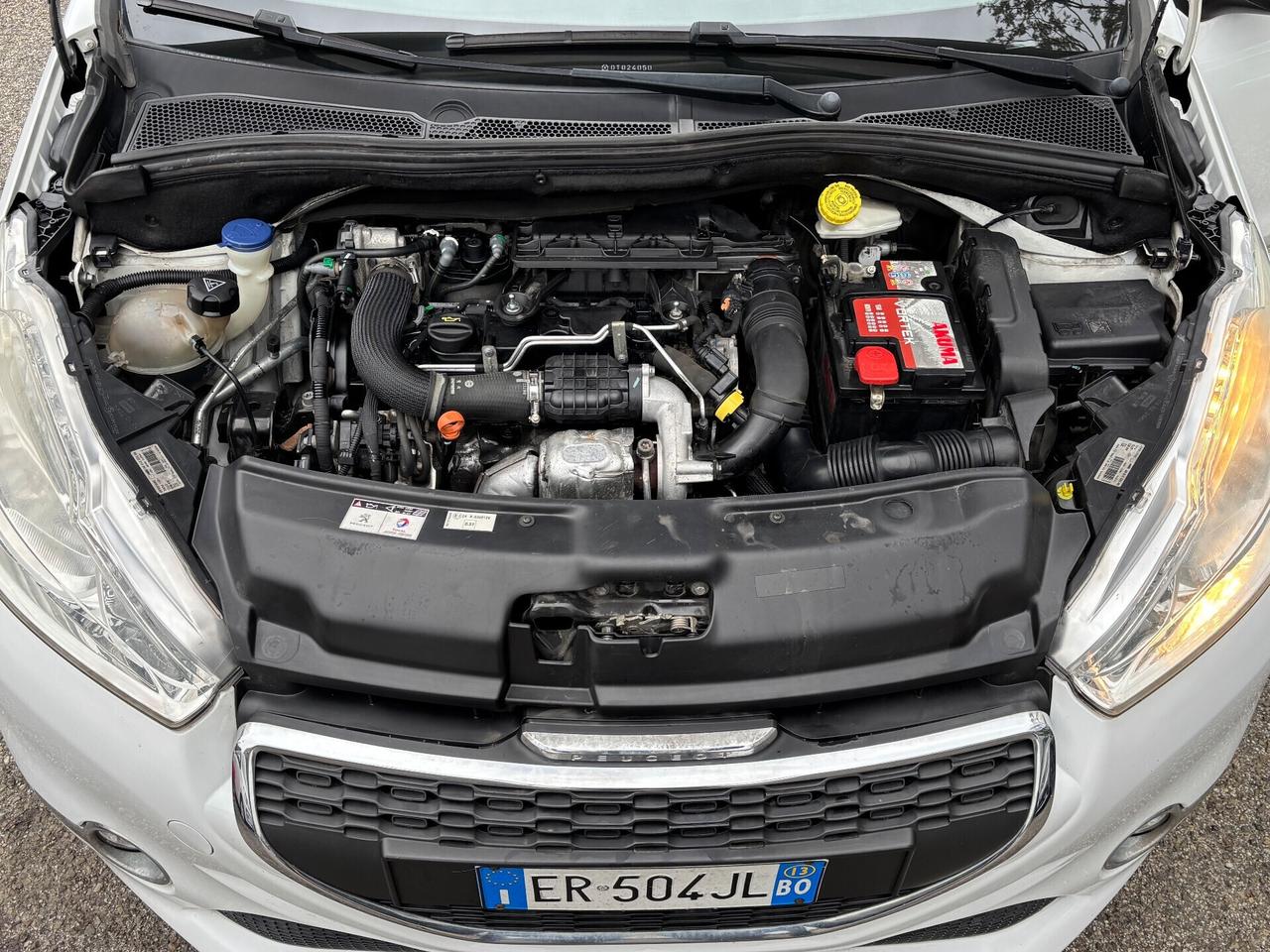 Peugeot 208 1.4 HDi 5 porte OK NEOPATENTATI