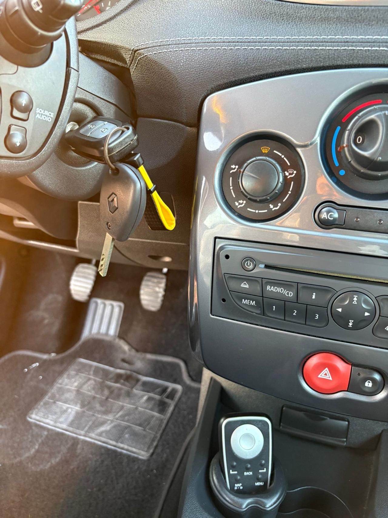 Renault Clio 1.2 16V 5 porte Dynamique