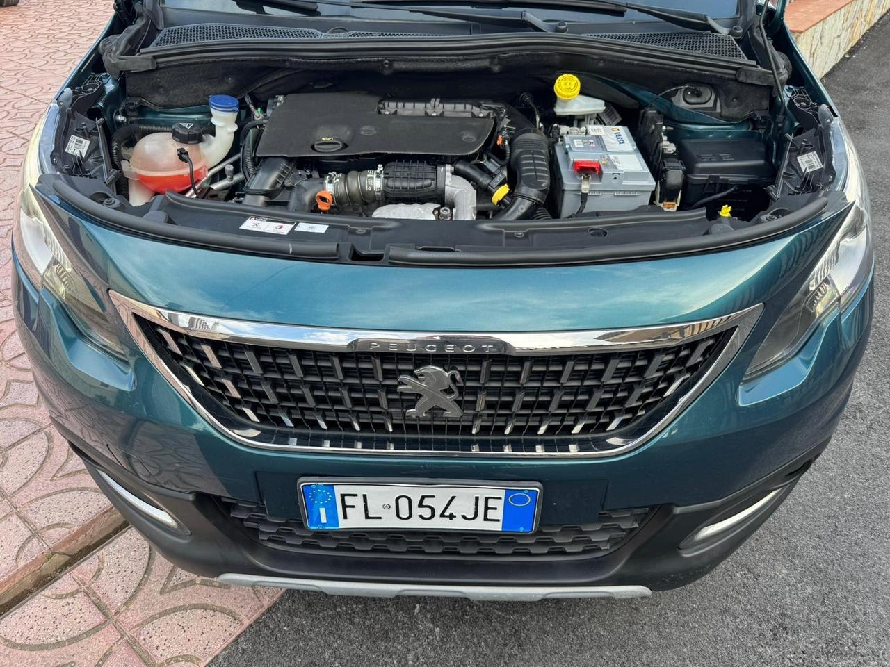 Peugeot 2008 BlueHDi 100 Allure