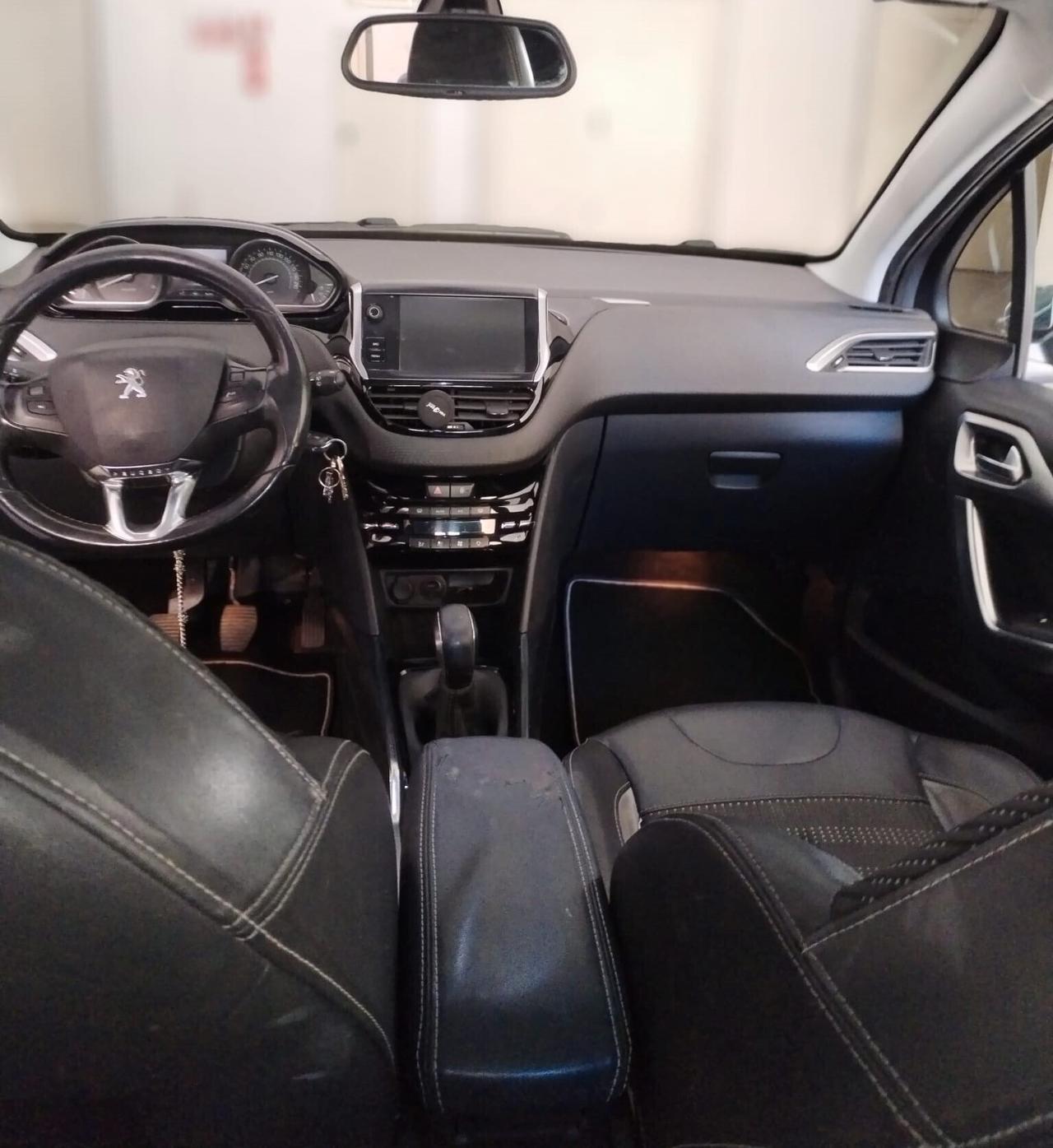Peugeot 2008 1.6 e-HDi 92 CV Allure *LED