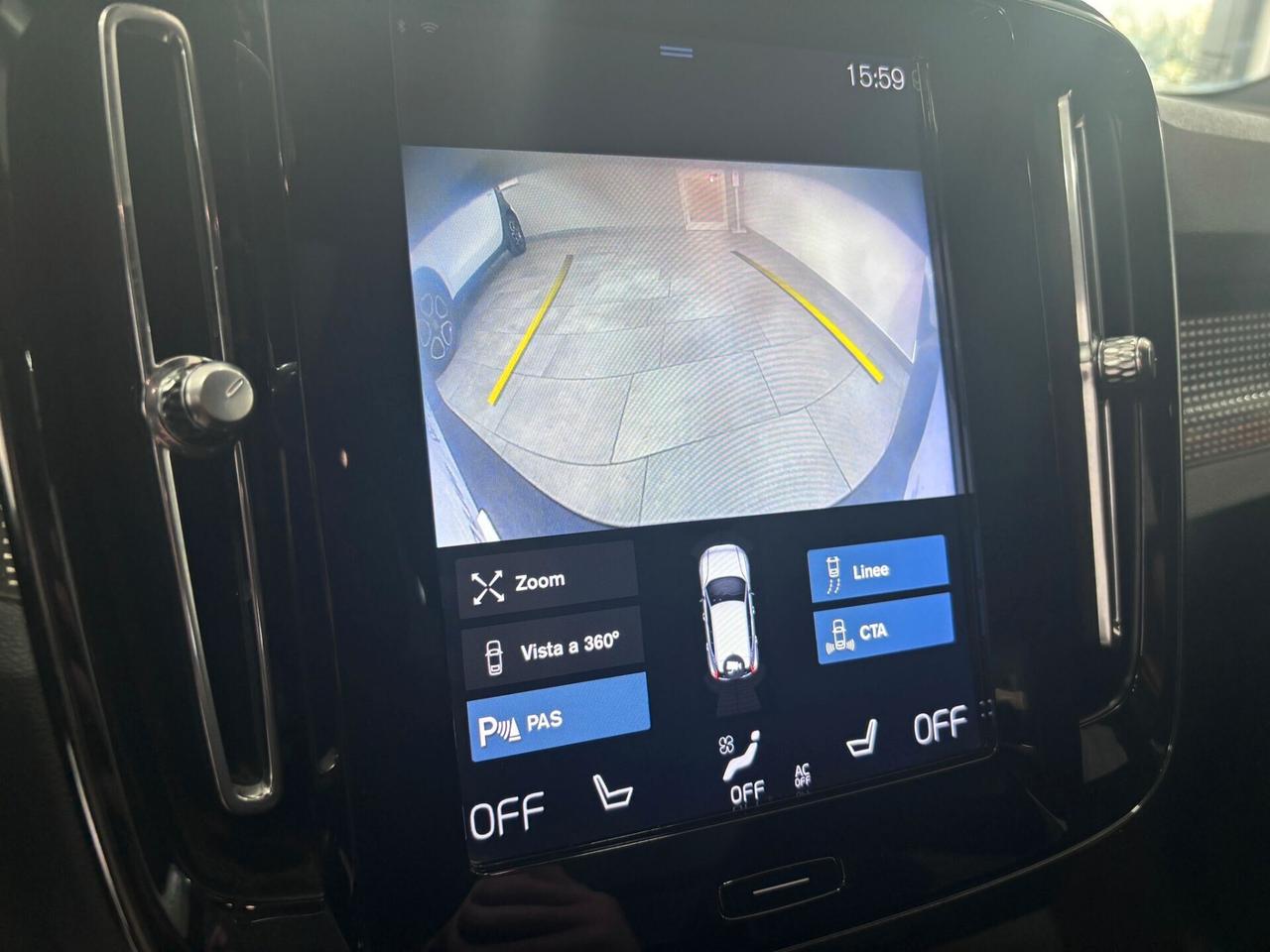 Volvo XC40 R-DESIGN LET-NAVI-TETTO