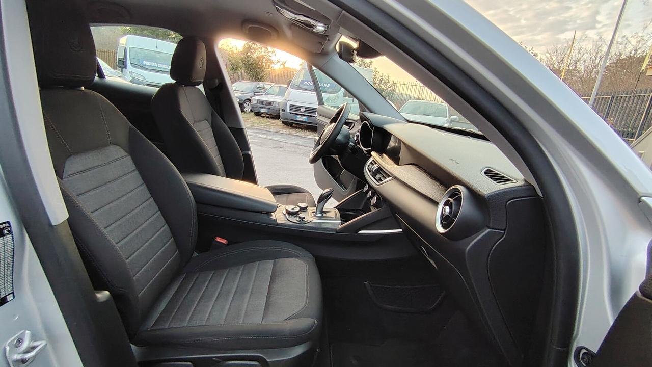 Alfa Romeo Stelvio 2.2 Turbodiesel 160 CV AT8 RWD Business