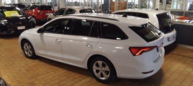 SKODA Octavia 2.0 TDI SCR Wagon Executive