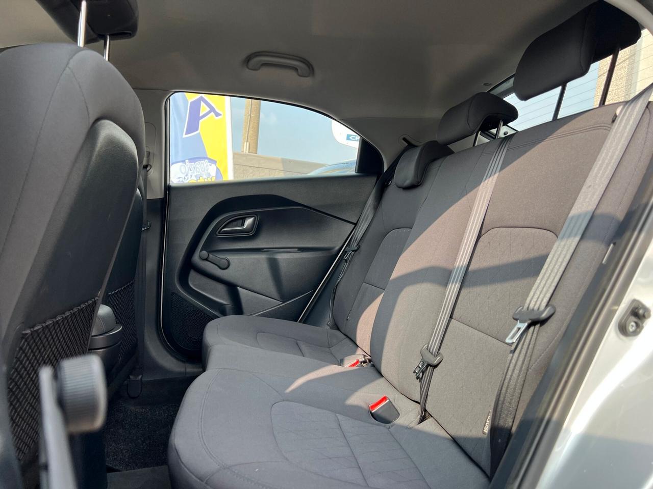 Kia Rio 1.1 CRDi 5p. Active / PER NEOPATENTATI