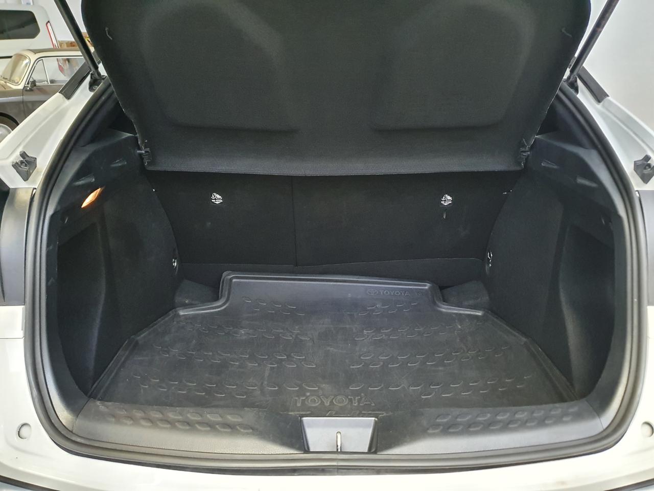 TOYOTA C-HR (2016-2023) - C-HR 1.8 Hybrid E-CVT Active