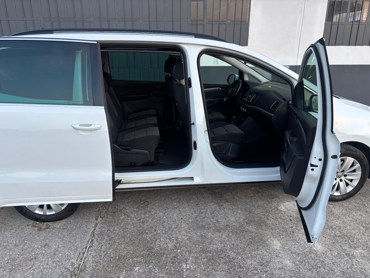 Volkswagen Sharan 2.0 TDI DSG. Garanzia 12 mesi