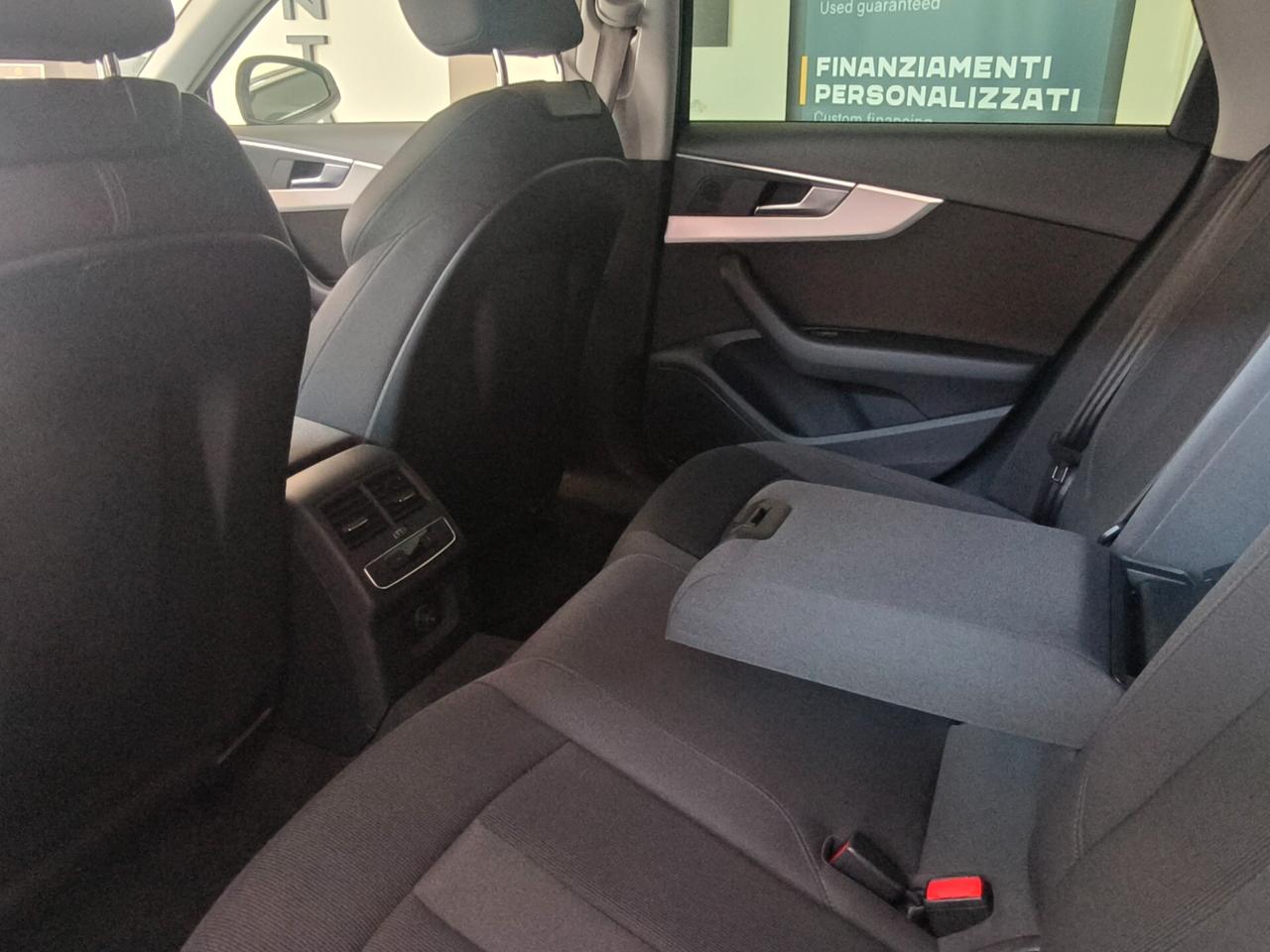 Audi A4 Avant 35 TDI S tronic Business Sport