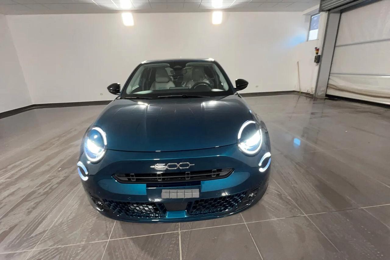Fiat 600 1.2 hybrid La Prima II 110cv auto