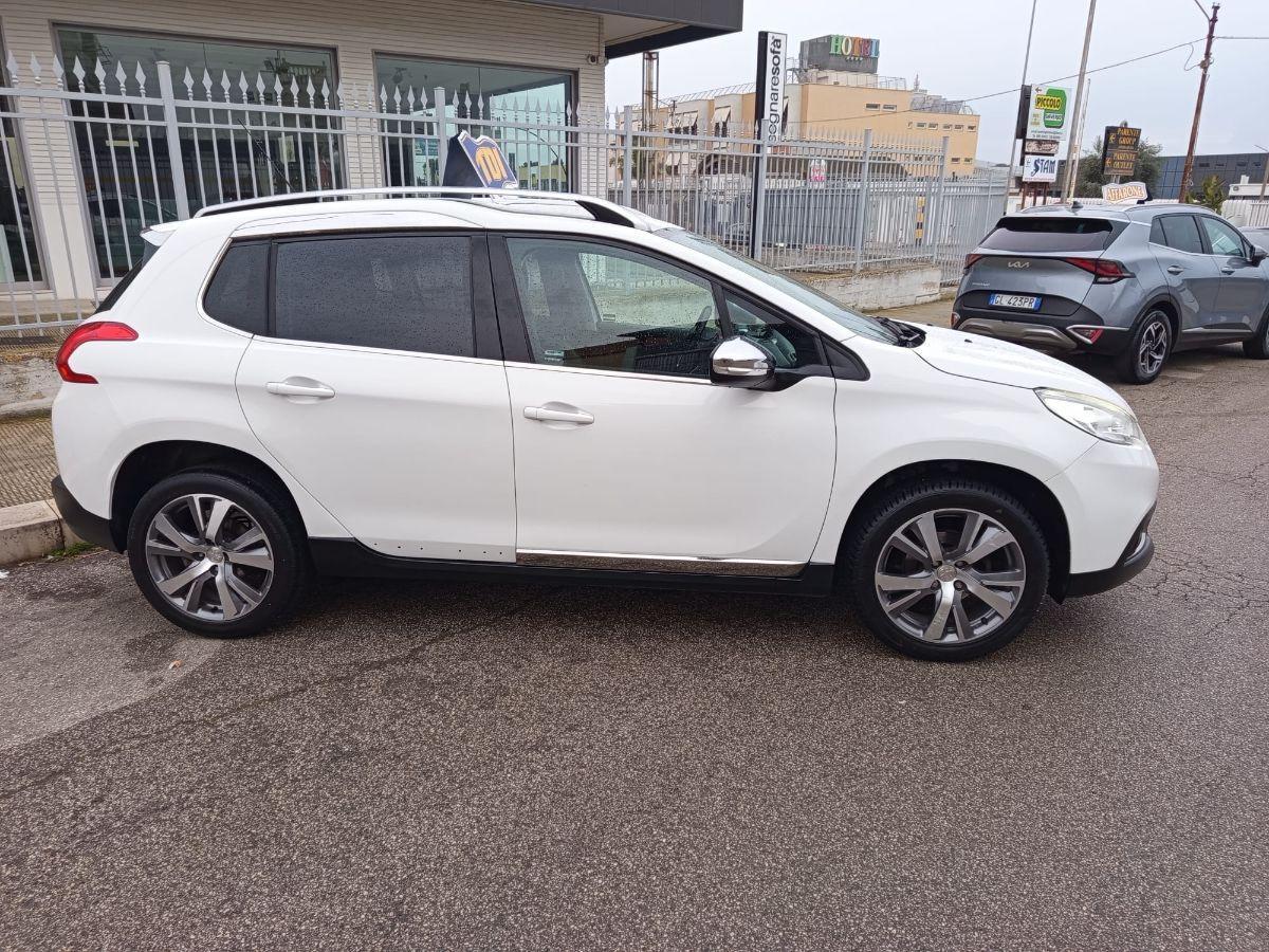 PEUGEOT 2008 BlueHDi 100 Allure - 2016