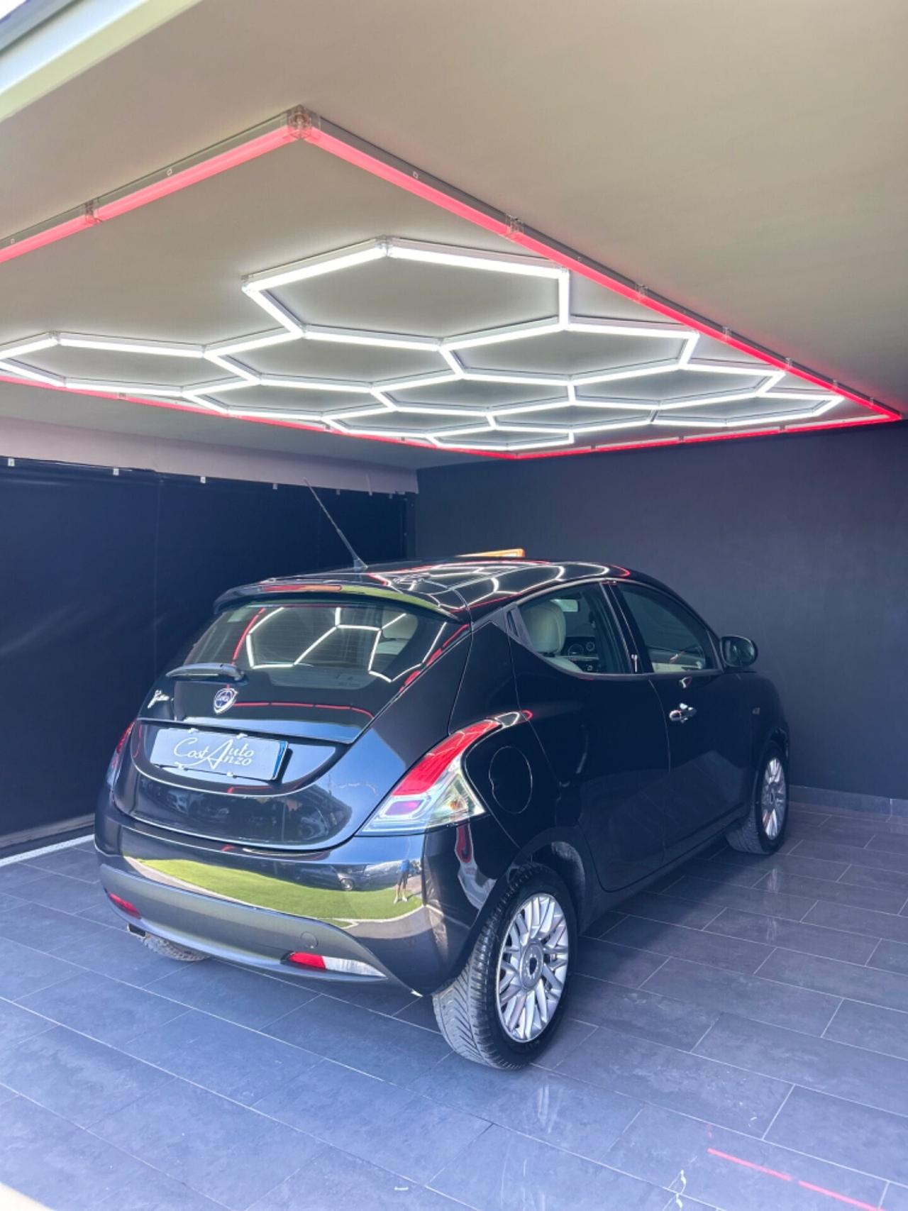 Lancia Ypsilon 1.3 Multijet 95cv Platinum 11/2013
