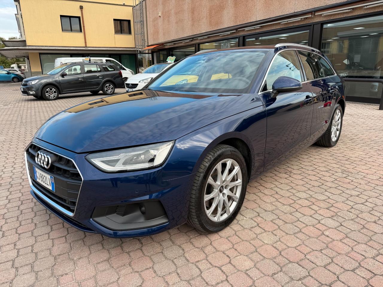 Audi A4 30 TDI/136 CV S tronic Business Advanced