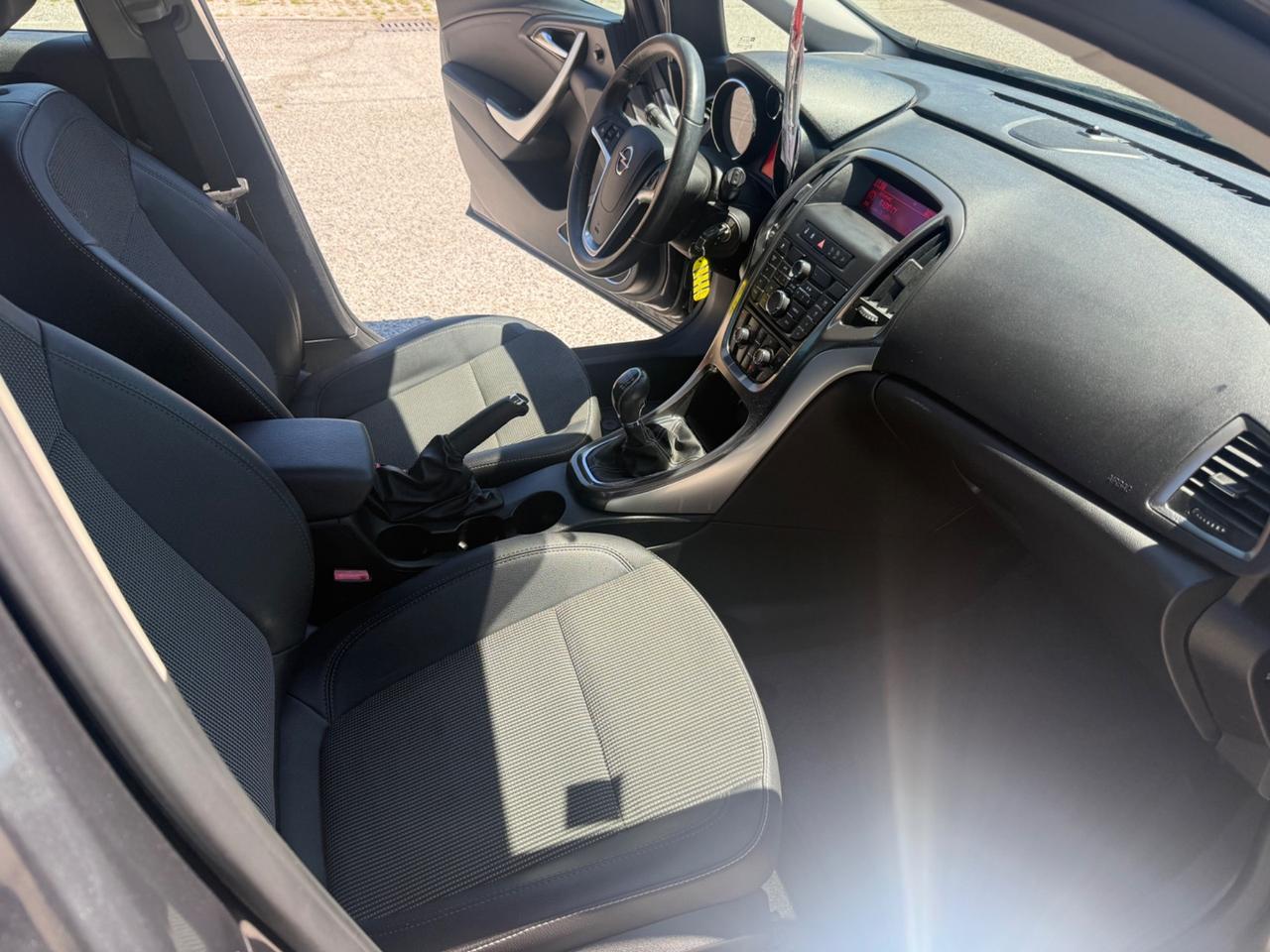 Opel Astra 1.7 CDTI 110CV Sports Tourer Cosmo NEO PATENTATI