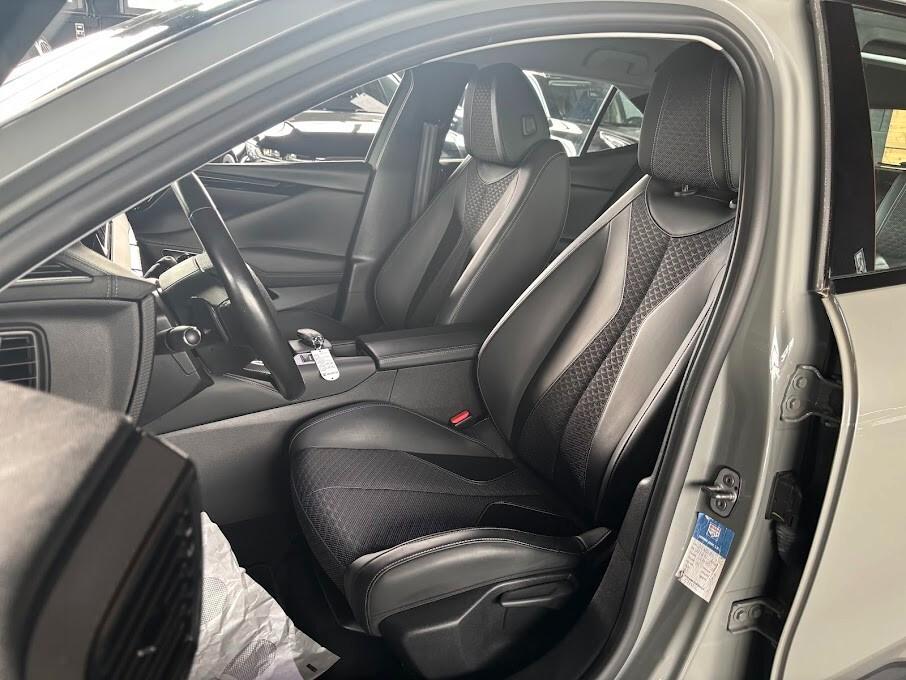 DS4 E-Tense 225 Cross Trocadero