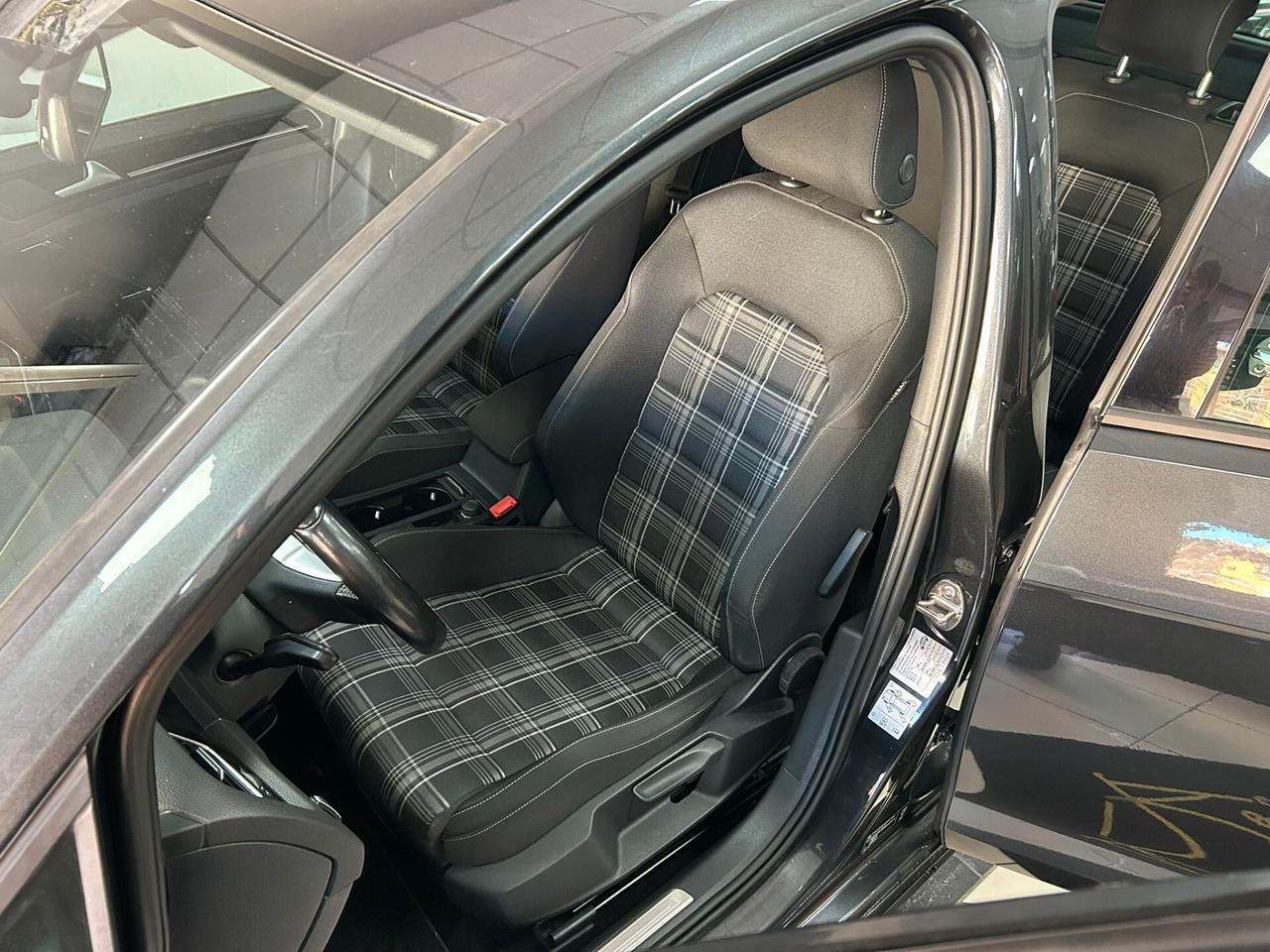 Volkswagen Golf GTD 2.0 TDI 5p. BlueMotion Technology