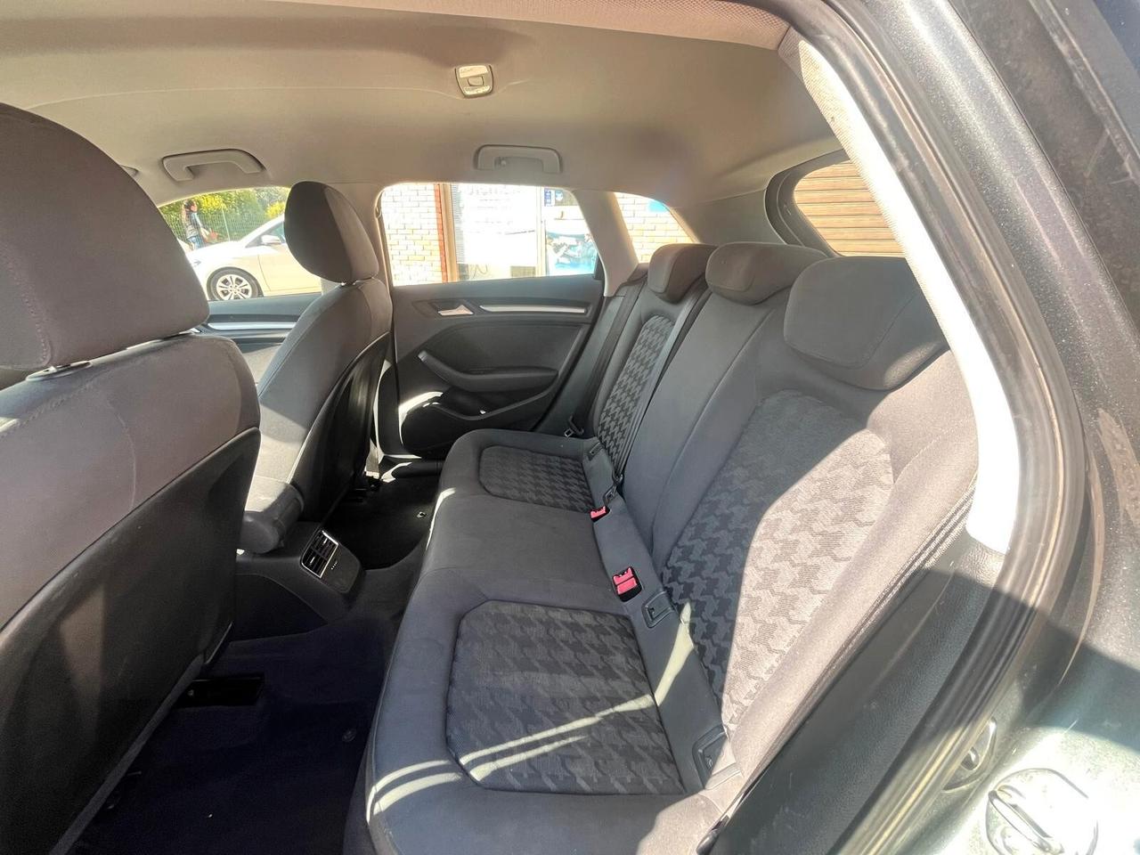 Audi A3 SPB 1.6 TDI clean diesel quattro Attraction