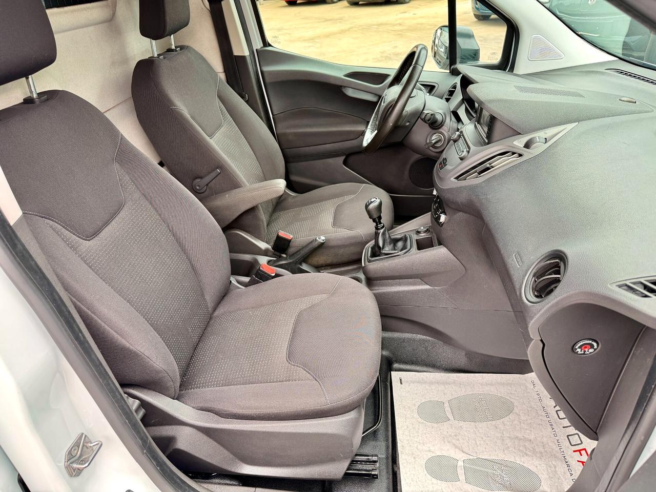 Ford Transit Courier 1.5 TDCi 75CV Van Trend