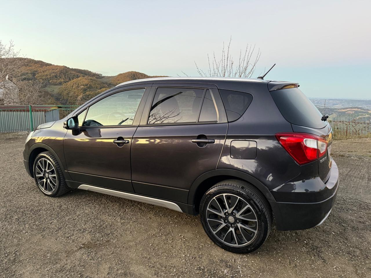 Suzuki S-Cross 1.6 DDiS Top