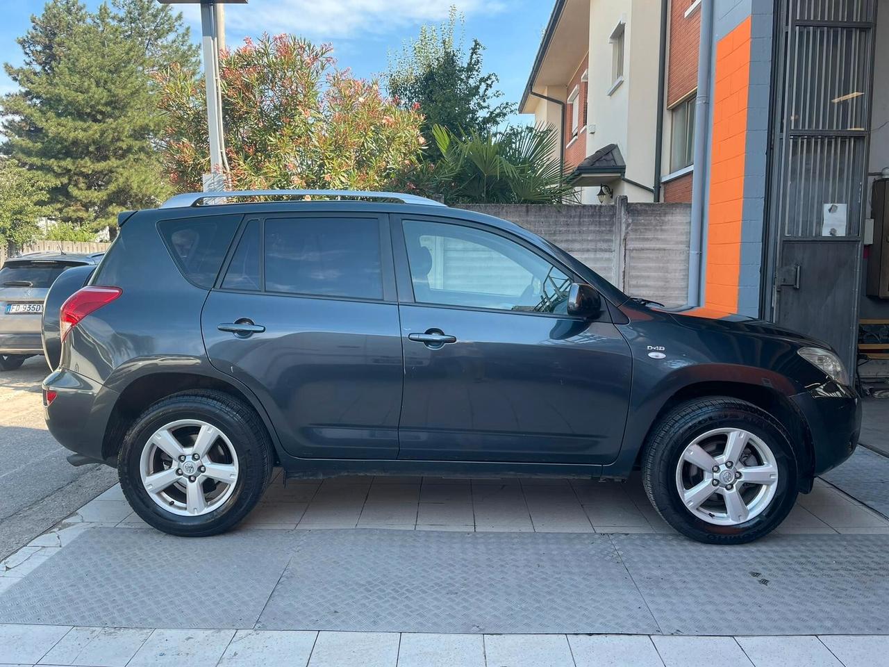 Toyota RAV 4 RAV4 2.2 D-4D 136 CV Luxury