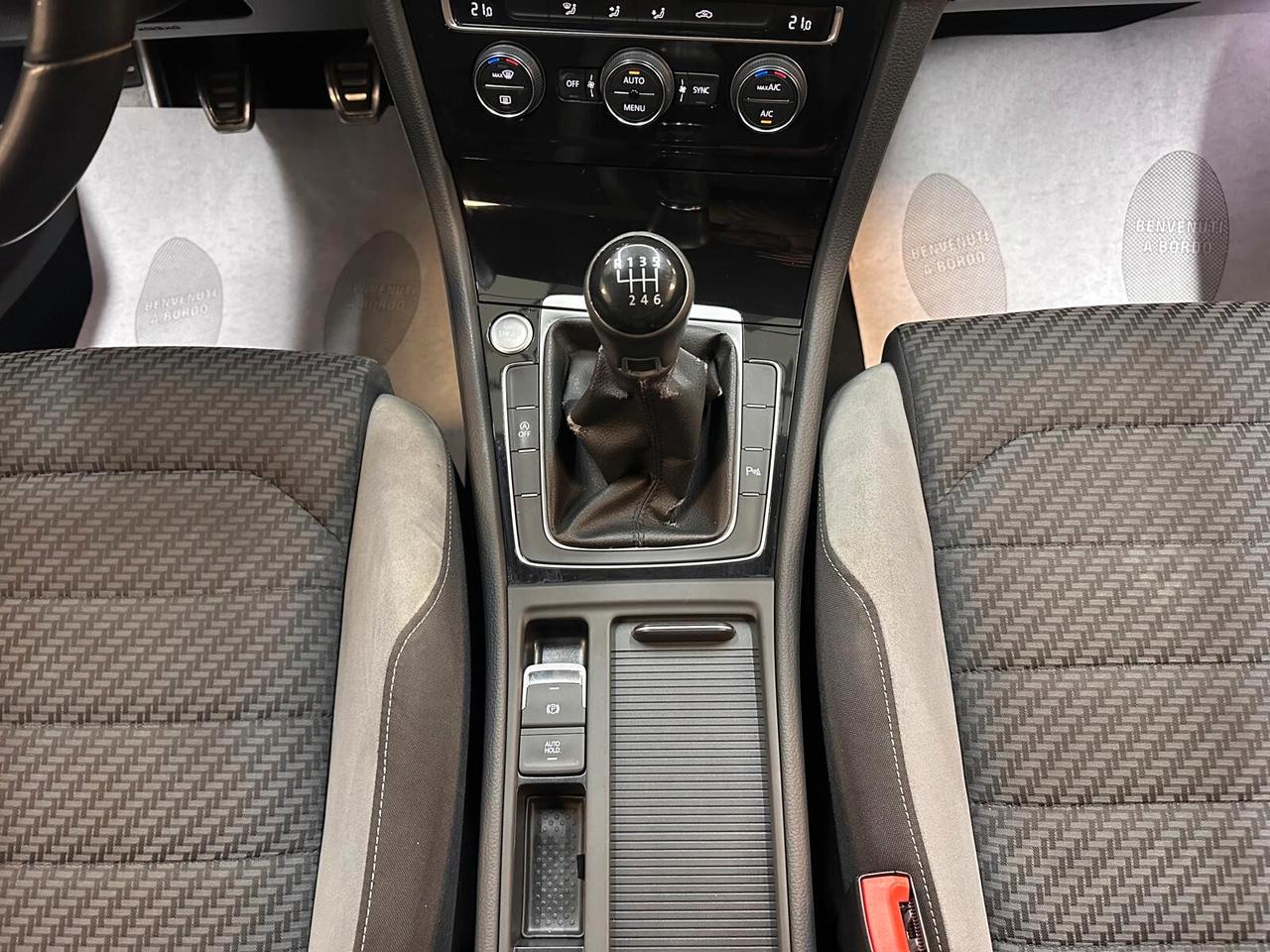 Volkswagen Golf 5p 1.0 tsi R-Line Sport 115cv