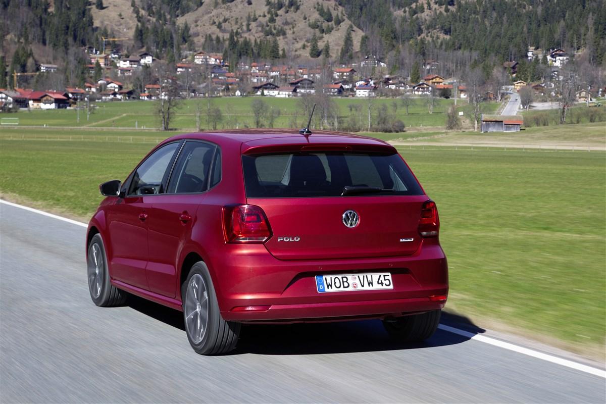 VOLKSWAGEN Polo V 2014 - Polo 5p 1.0 mpi Comfortline 75cv