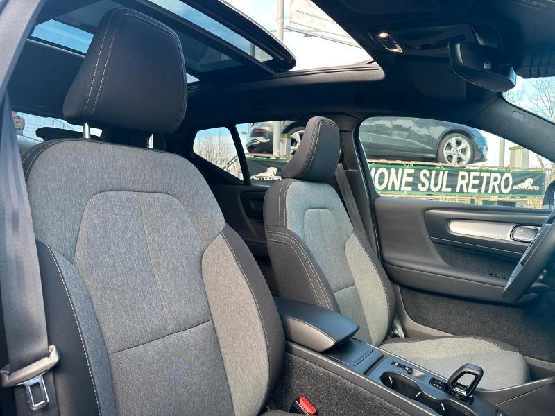 Volvo XC40 1.5 t2 Momentum auto my21