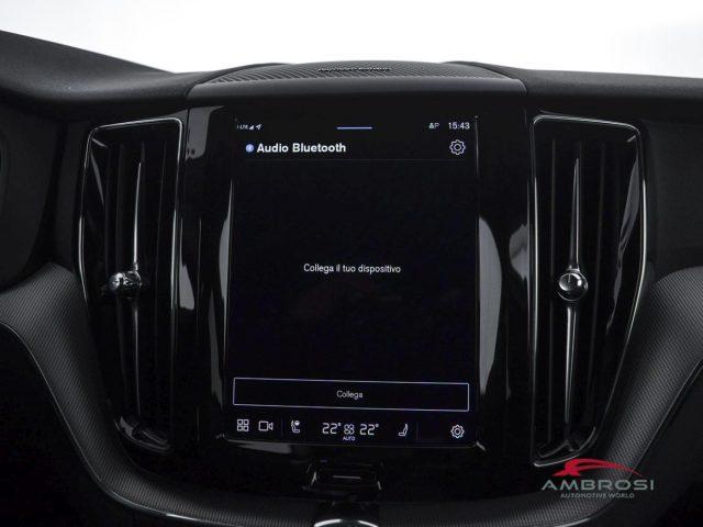 VOLVO XC60 2.0 b5 Plus Dark awd auto