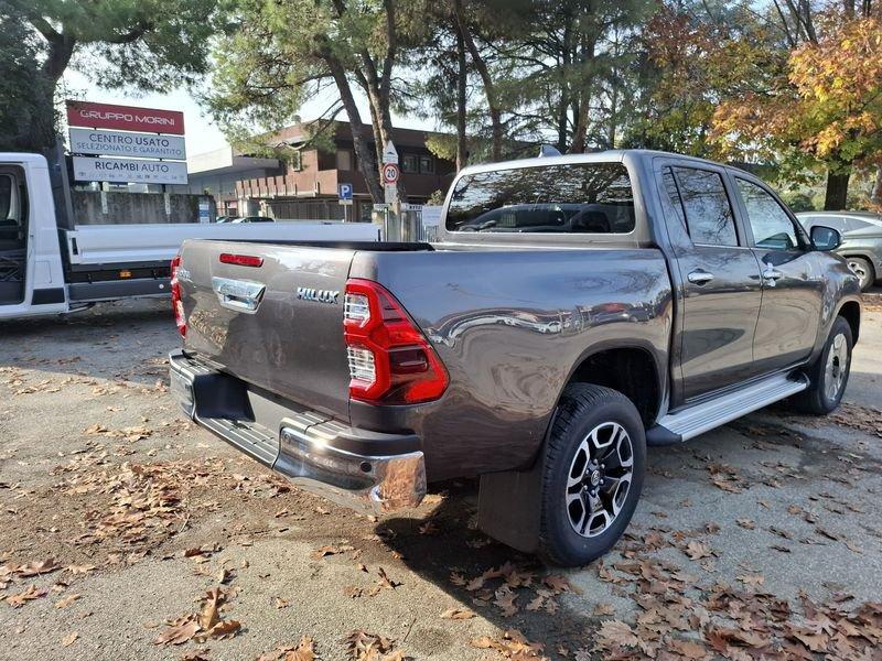 Toyota Hilux 2.4 D-4D A/T 4WD 4 porte Doppia Cabina Executive