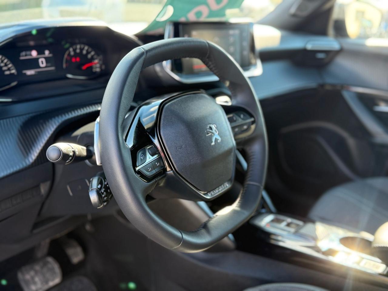 Peugeot 2008 BlueHDi 130 S&S EAT8 Allure