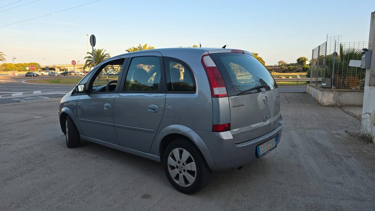 Opel Meriva 1.7 CDTI 101CV Cosmo