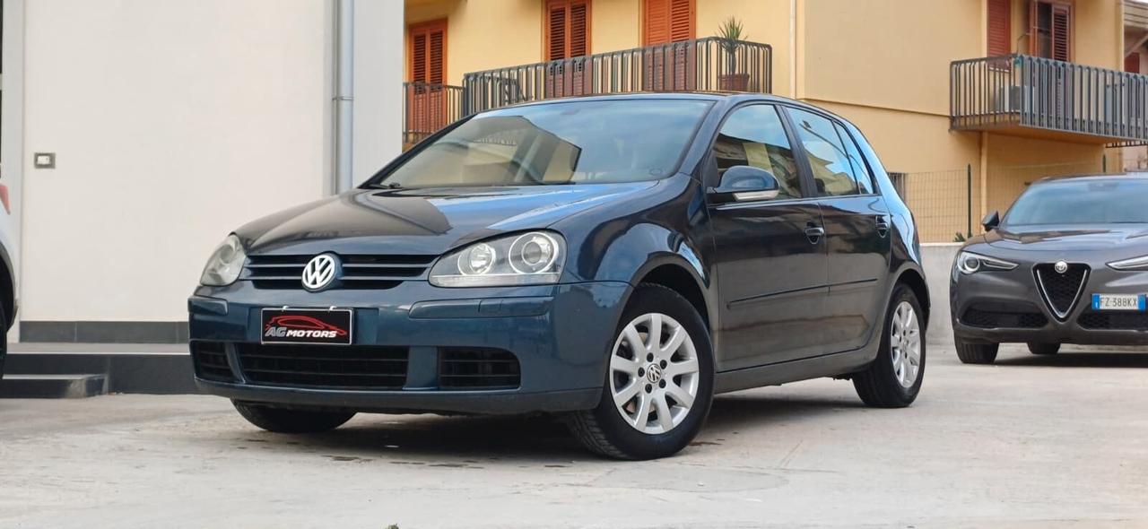 Volkswagen Golf 2.0 TDI DPF 5p. Sportline