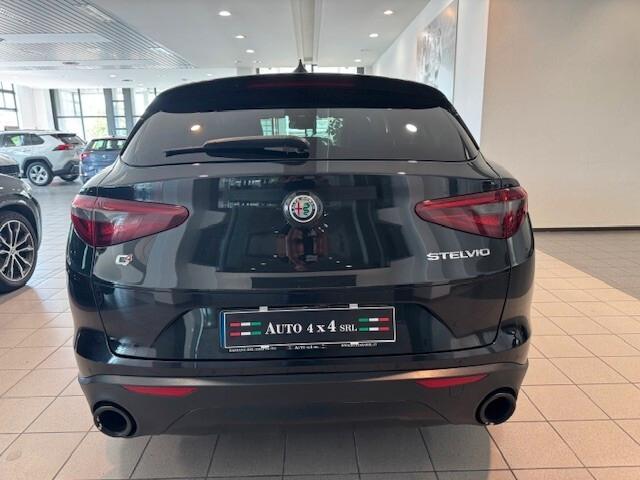 Alfa Romeo Stelvio 2.2 Turbodiesel 210 CV AT8 Q4 Super
