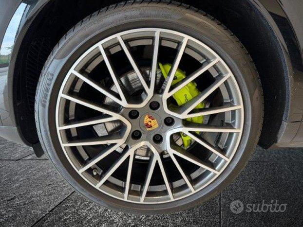 PORSCHE Cayenne Coup 3.0 V6 E-Hybrid Platinum E
