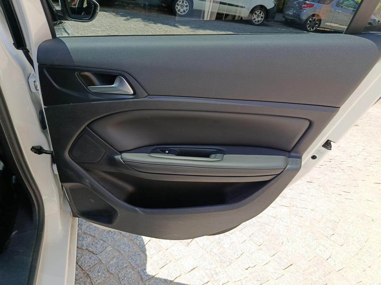 Peugeot 308 2.0 HDI 150 Allure #6171