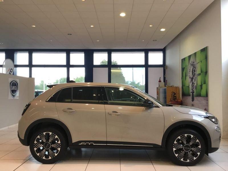 FIAT 600 1.2 Hybrid 110cv La Prima II