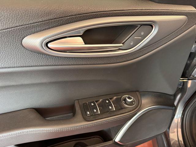 ALFA ROMEO Giulia 2.0 Turbo 280 CV AT8 AWD Q4 Veloce in arrivo