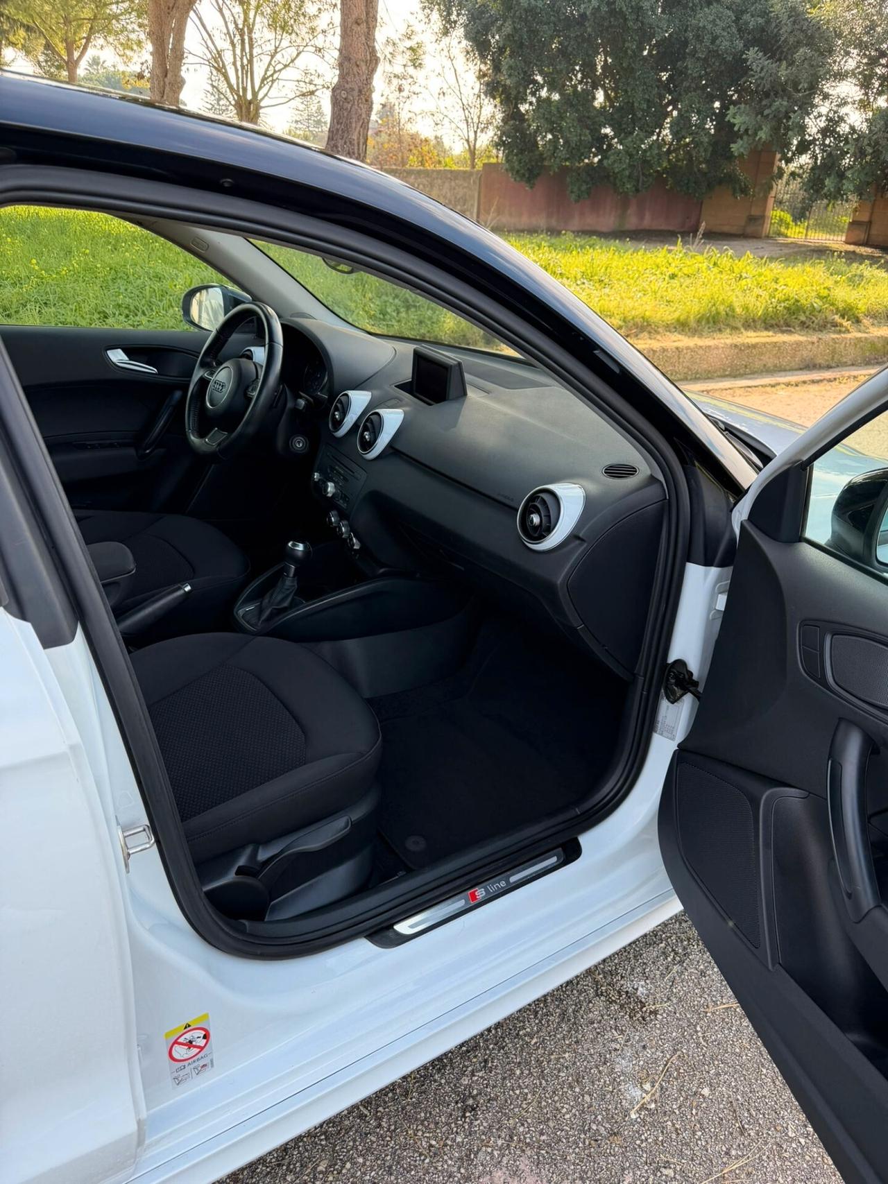 Audi A1 1.6 TDI S tronic line edition