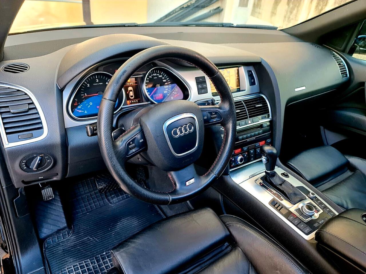 AUDI Q7 3.0 tdi QUATTRO 233cv S-LINE 5posti