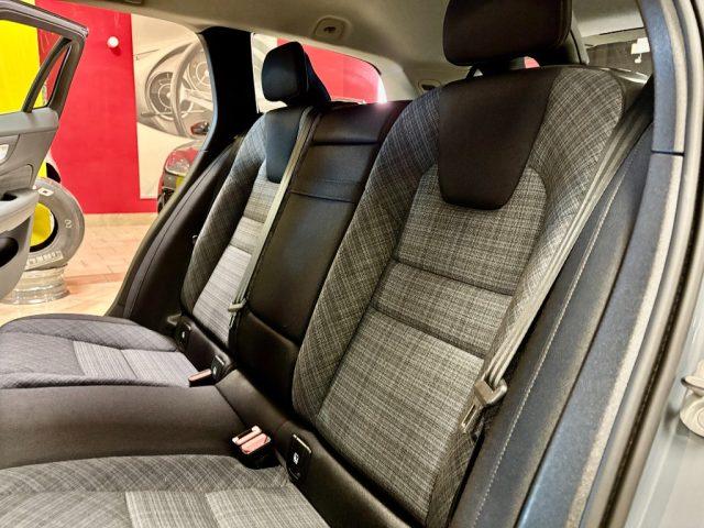 VOLVO V60 B4 (d) automatico Core UNIPRO - KM CERTIFICATI