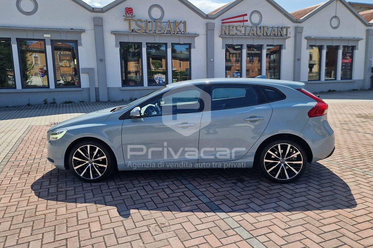 VOLVO V40 D2 Momentum