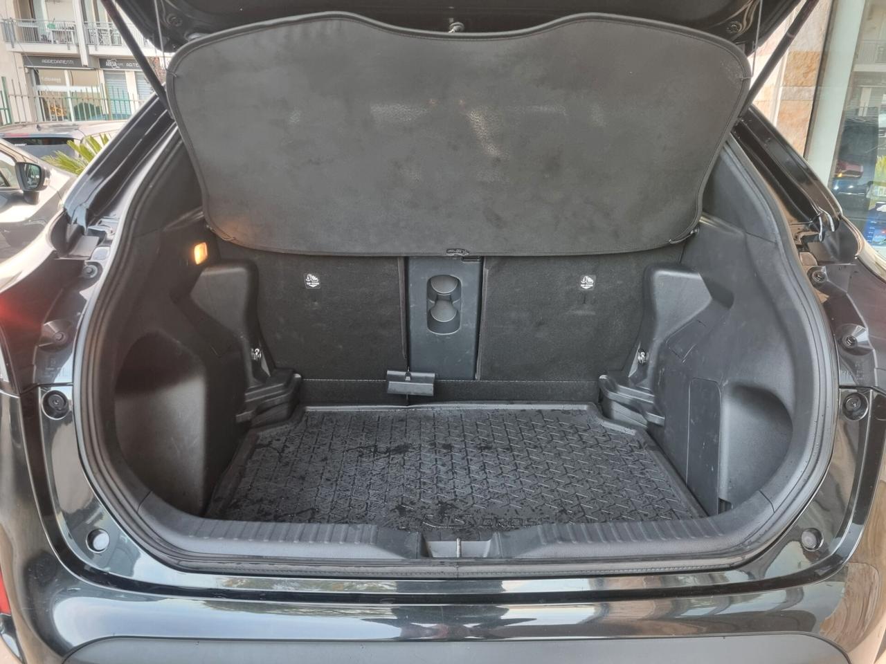 Toyota Yaris Cross 1.5 Hybrid 5p. E-CVT AWD-i Trend