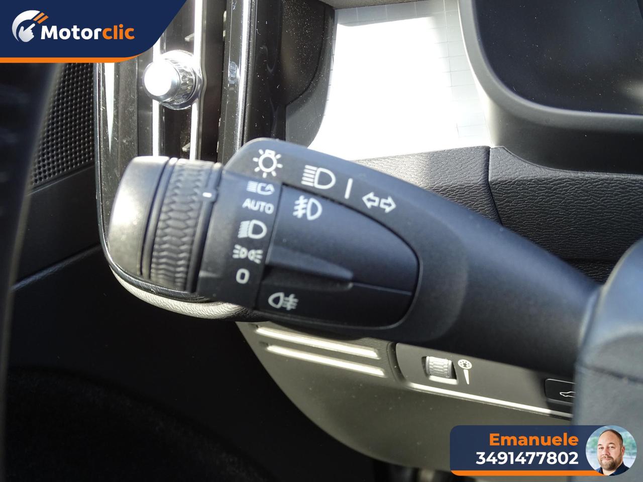 Volvo XC40 1.5 t3 Momentum 163cv my21