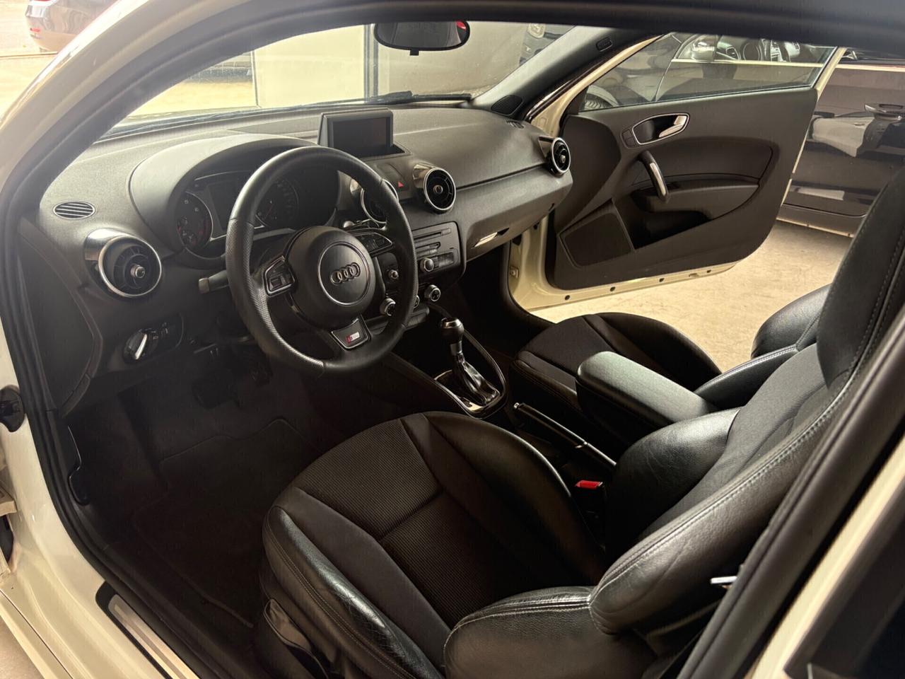 Audi A1/S1 1.4 TFSI 185 CV S tronic Ambition