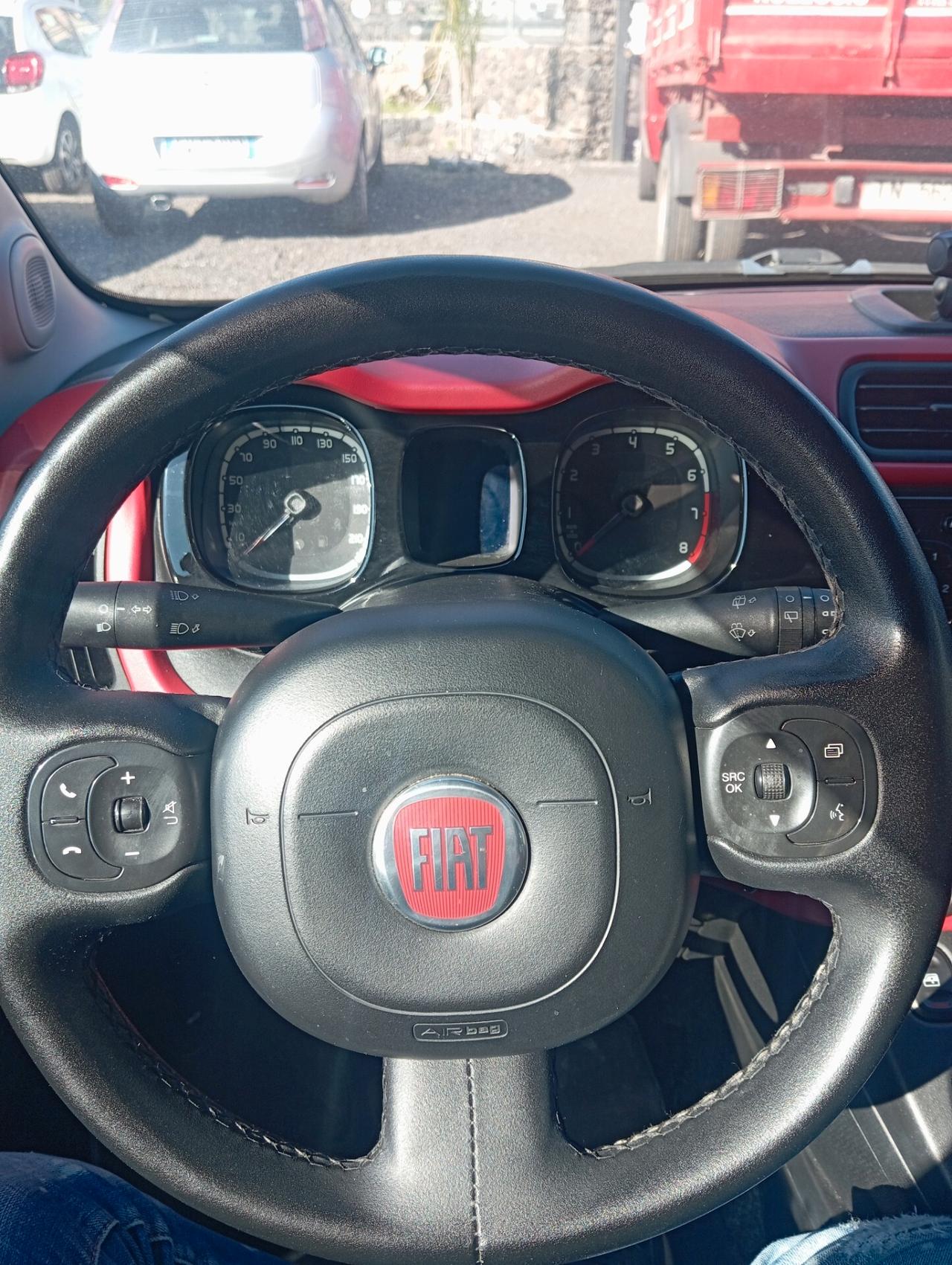Fiat Panda 1.2 Lounge – 2016 –