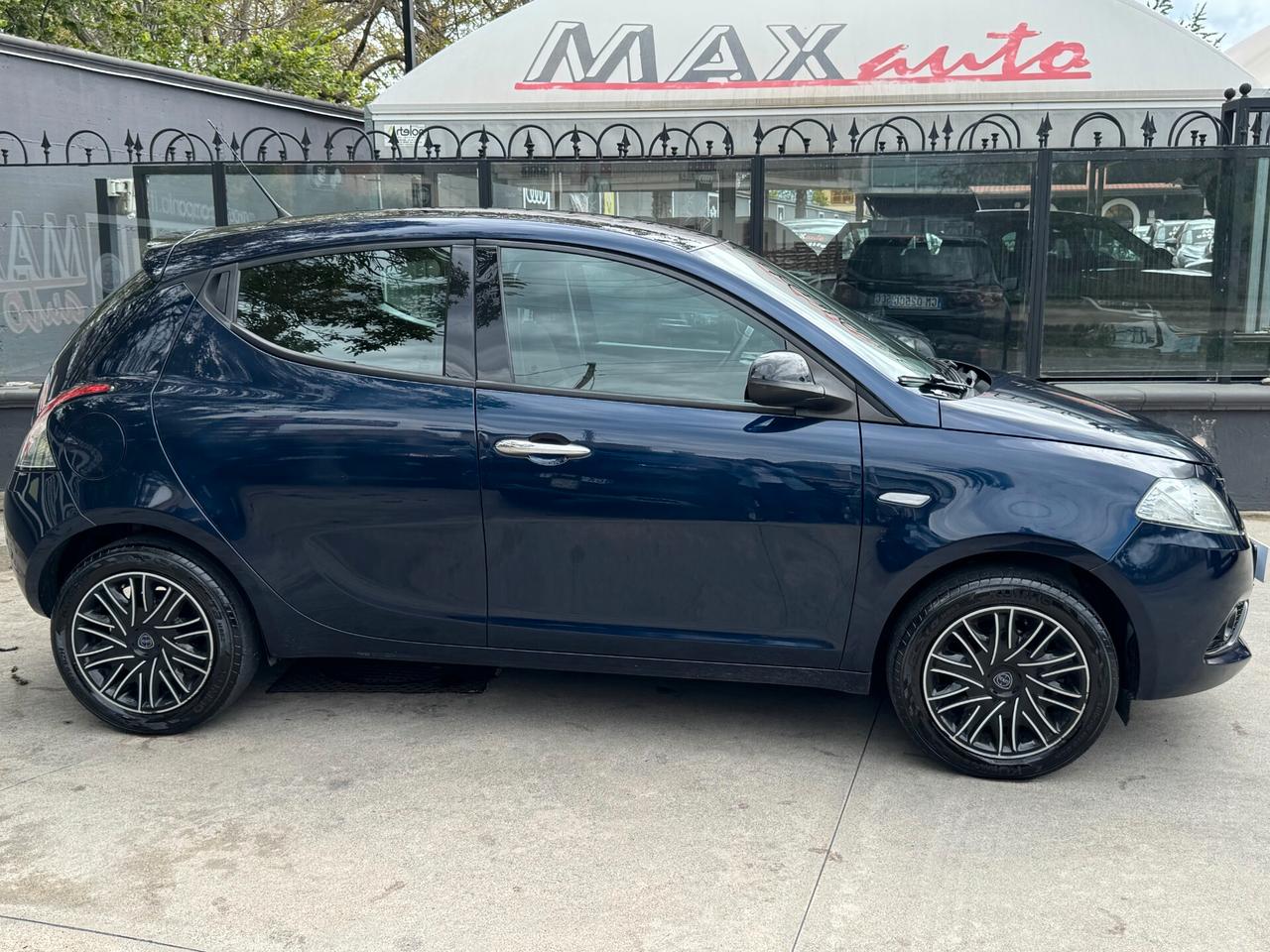 Lancia Ypsilon 1.2 69 CV 5 eco chic