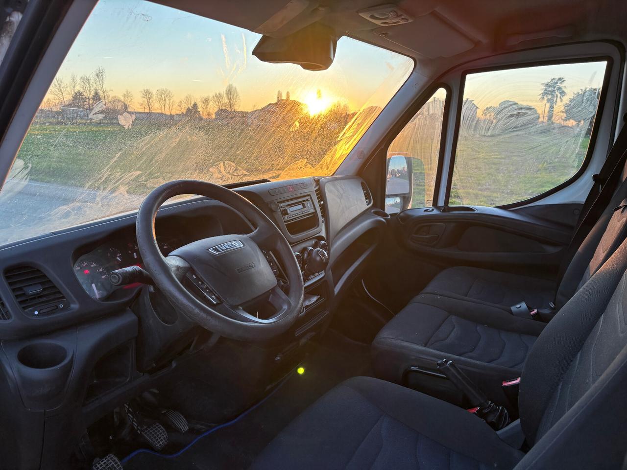 Iveco Daily 35S16 2.3 HPT PM Cabinato