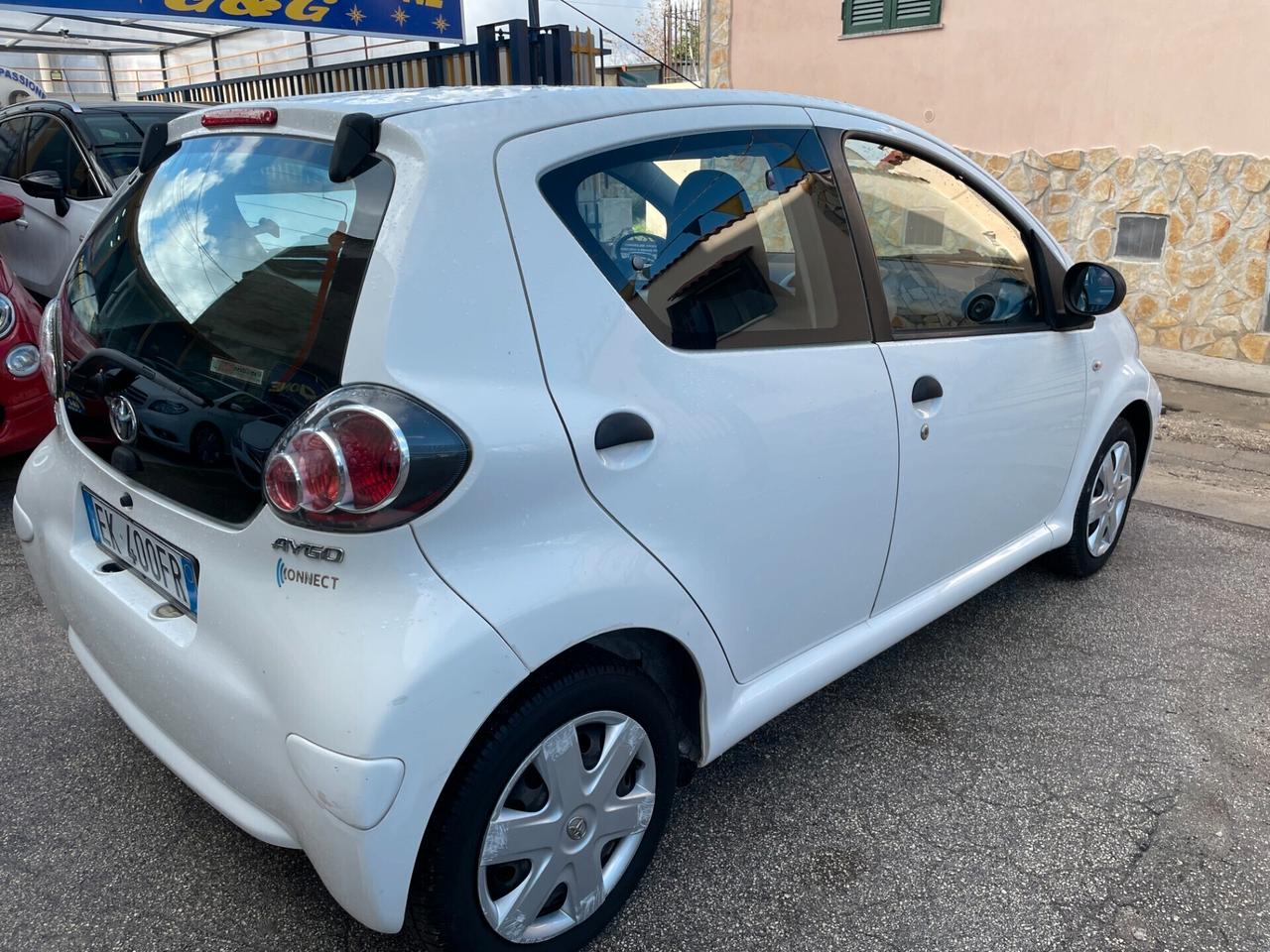 Toyota Aygo 1.0 12V VVT-i 5 porte Now Connect